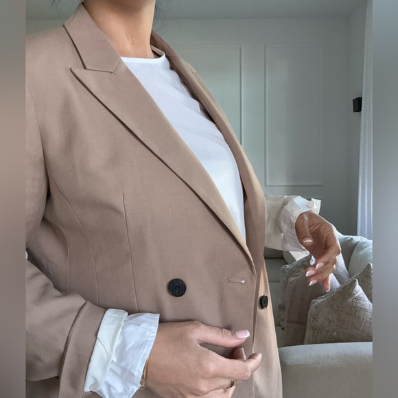 H&M Classic Brown Double-Breasted Blazer - Picture 7 of 7